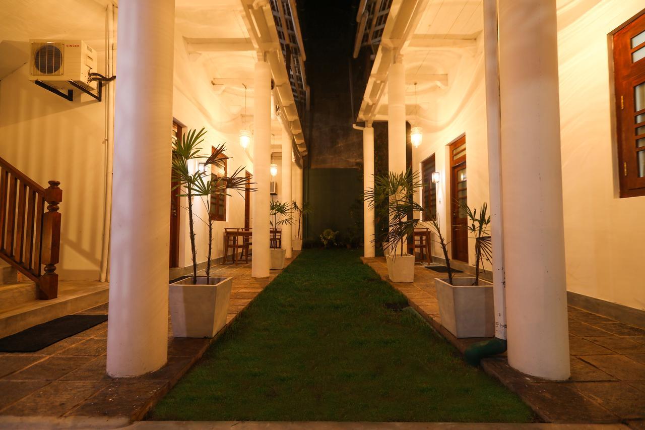Knight Inn - Galle Fort Extérieur photo